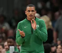 亚博体育- jackeylove赛后感谢队友 