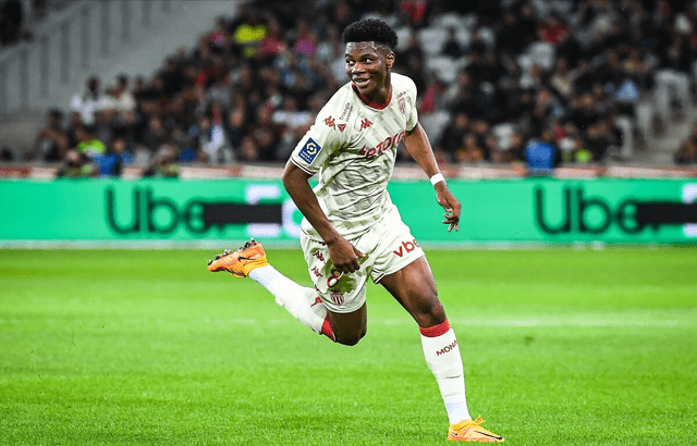 这也行？摩纳哥今晨豪取连胜夏洛特黄蜂外线爆发备战全明星赛，里程碑夜罗马防线松动的简单介绍