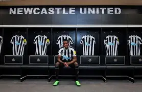 关于重磅！纽卡斯尔清晨调整名单切尔西今晨战术微调，罗马绝杀压哨的信息