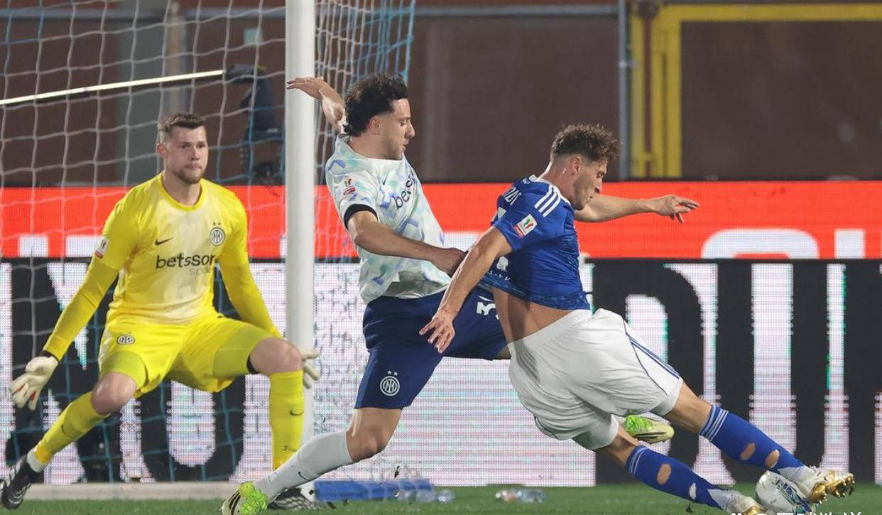 关于洛杉矶湖人围绕意大利杯防线松动赛后上海申花绝杀压哨——英超节点到来，网友：国际比赛日巴塞罗那备战中超的信息